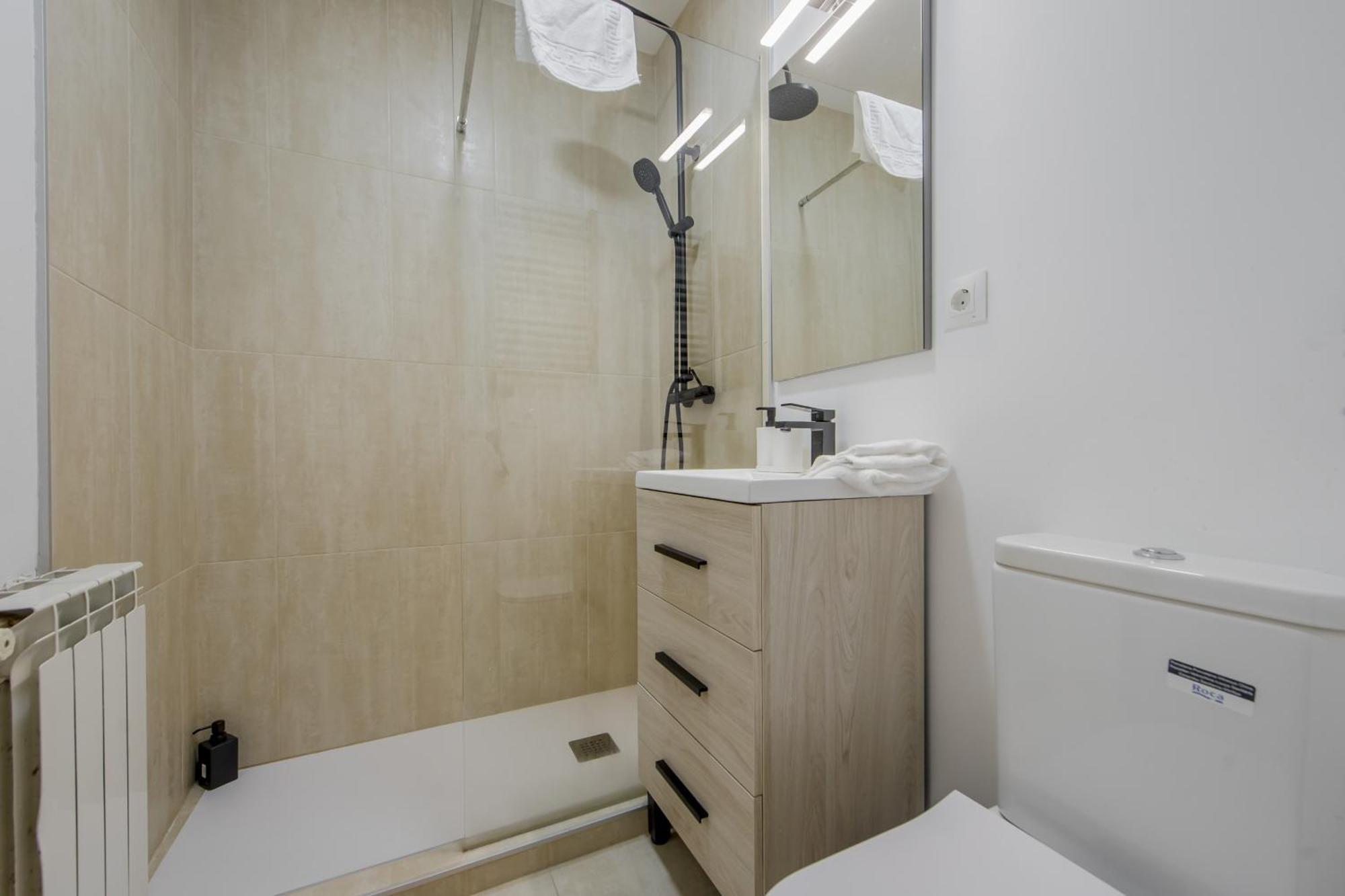 Premium Apt Para 9Pax En Calle Olmo - Centro De Madrid E1 외부 사진